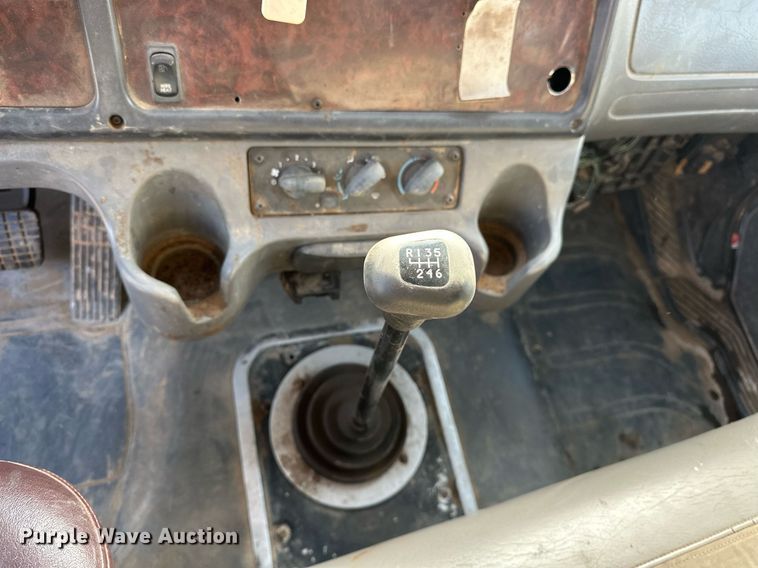 image for item EK0560 2004 Freightliner Business Class M2  winch truck