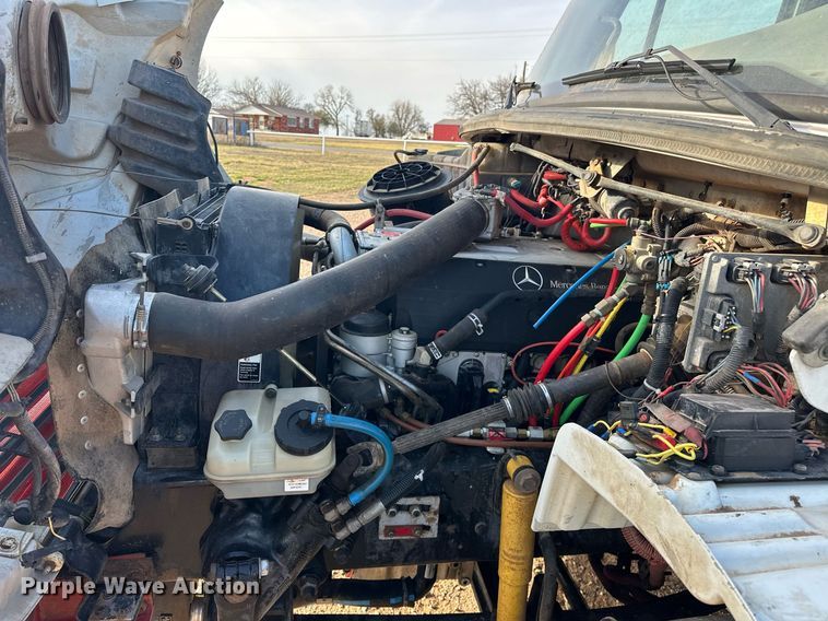 image for item EK0560 2004 Freightliner Business Class M2  winch truck