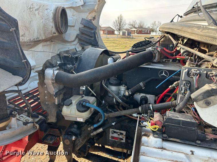 image for item EK0560 2004 Freightliner Business Class M2  winch truck