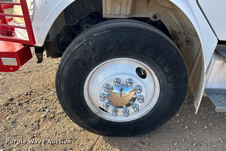 image for item EK0560 2004 Freightliner Business Class M2  winch truck