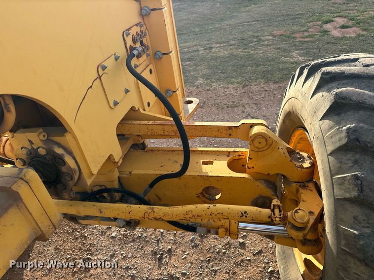 image for item EK0561 2007 Volvo G940 motor grader