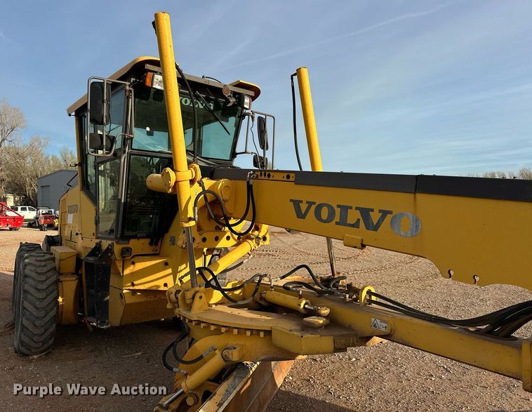 image for item EK0561 2007 Volvo G940 motor grader