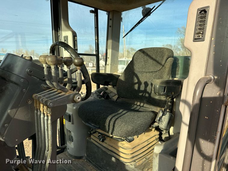 image for item EK0561 2007 Volvo G940 motor grader