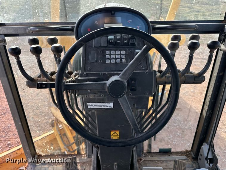 image for item EK0561 2007 Volvo G940 motor grader