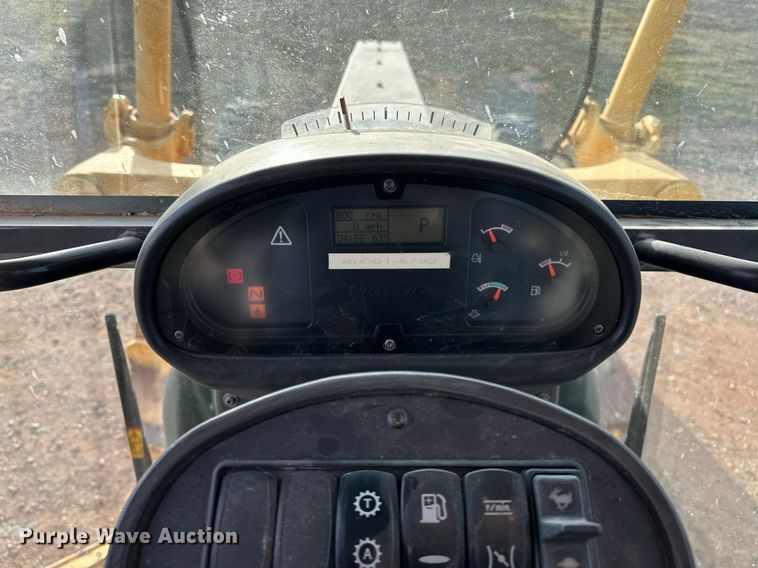 image for item EK0561 2007 Volvo G940 motor grader