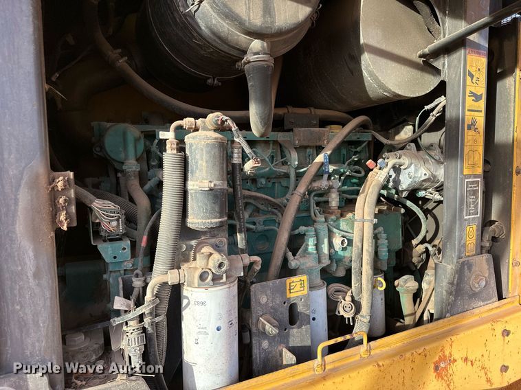 image for item EK0561 2007 Volvo G940 motor grader