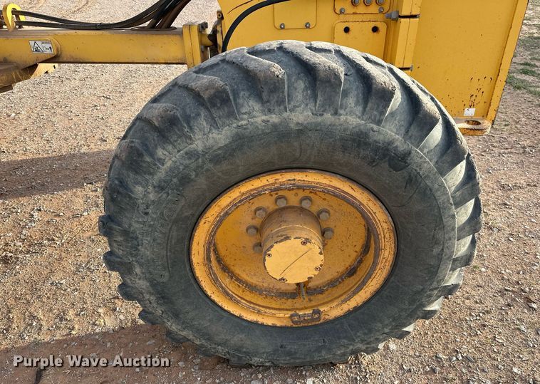 image for item EK0561 2007 Volvo G940 motor grader