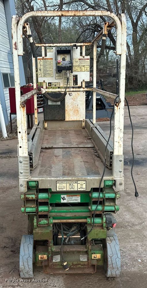 image for item EK0562 2008 JLG 1930ES scissor lift