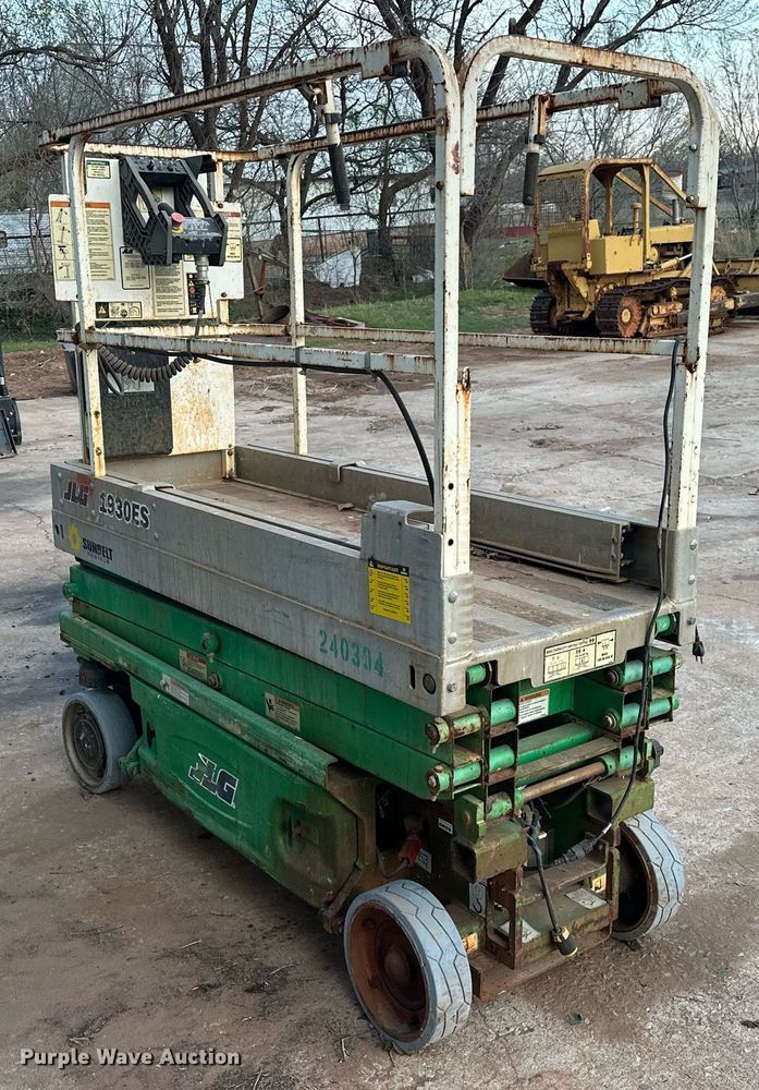 image for item EK0562 2008 JLG 1930ES scissor lift