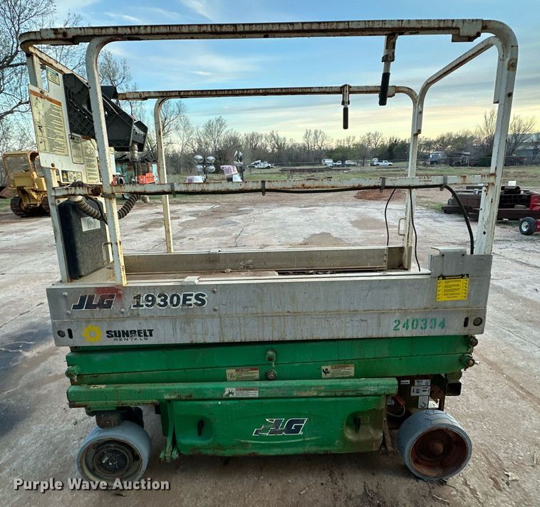 image for item EK0562 2008 JLG 1930ES scissor lift