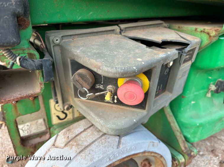 image for item EK0562 2008 JLG 1930ES scissor lift