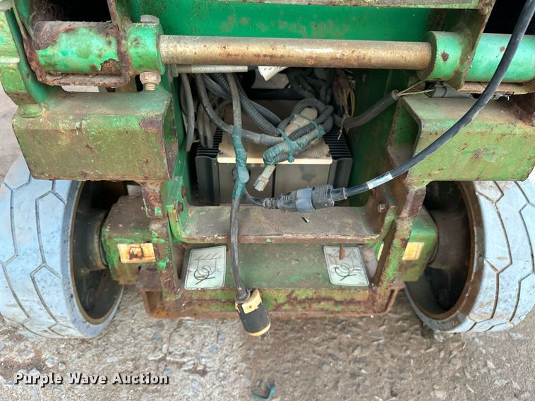 image for item EK0562 2008 JLG 1930ES scissor lift