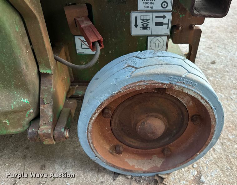 image for item EK0562 2008 JLG 1930ES scissor lift