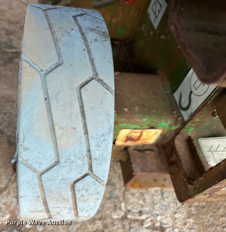 image for item EK0562 2008 JLG 1930ES scissor lift