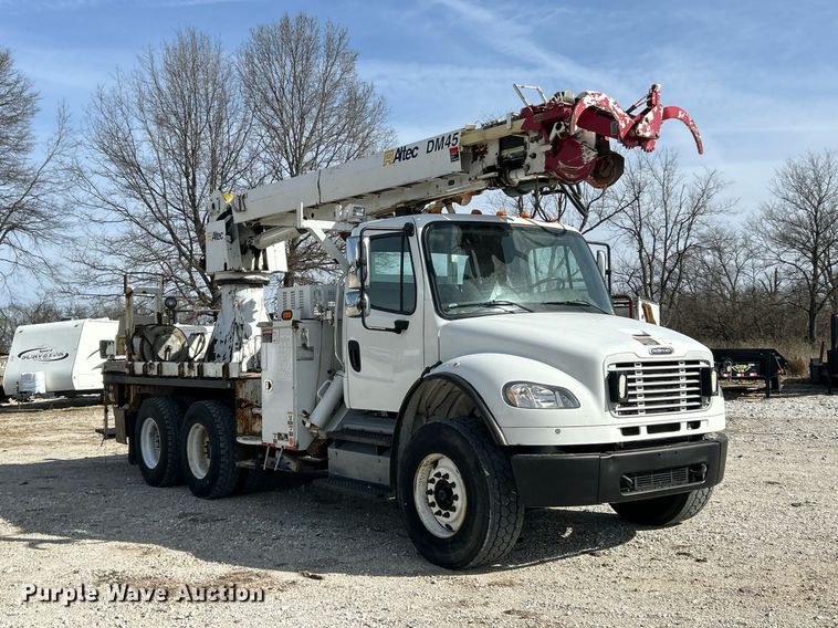image for item EK2750 2013 Freightliner M2 digger derrick truck