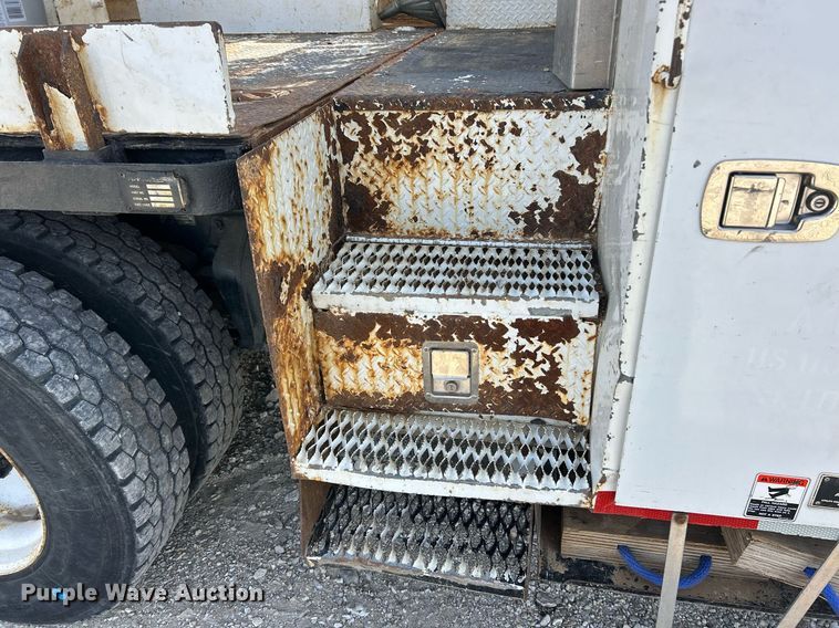 image for item EK2750 2013 Freightliner M2 digger derrick truck