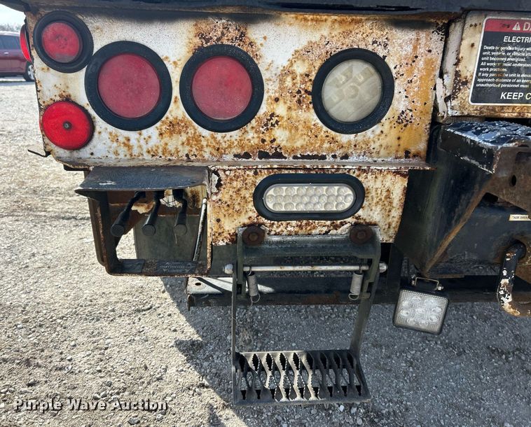 image for item EK2750 2013 Freightliner M2 digger derrick truck