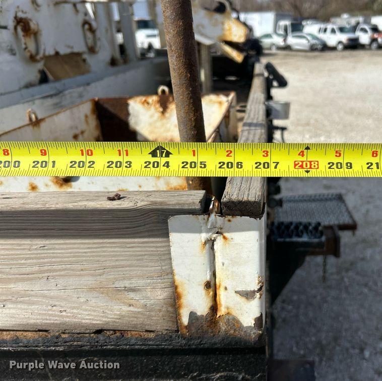 image for item EK2750 2013 Freightliner M2 digger derrick truck