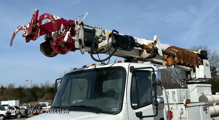 image for item EK2750 2013 Freightliner M2 digger derrick truck