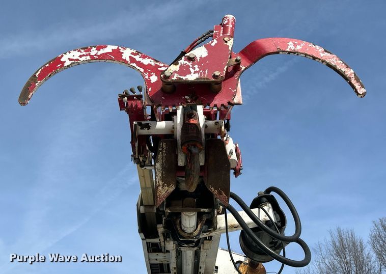 image for item EK2750 2013 Freightliner M2 digger derrick truck