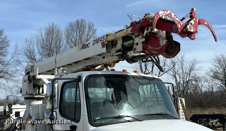 image for item EK2750 2013 Freightliner M2 digger derrick truck