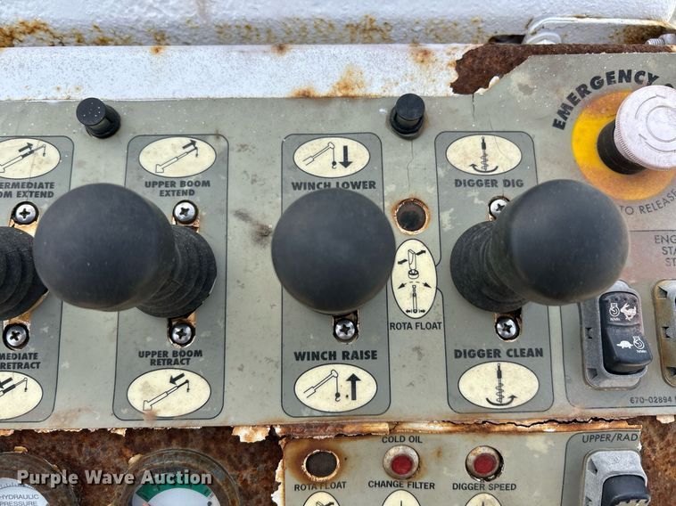 image for item EK2750 2013 Freightliner M2 digger derrick truck