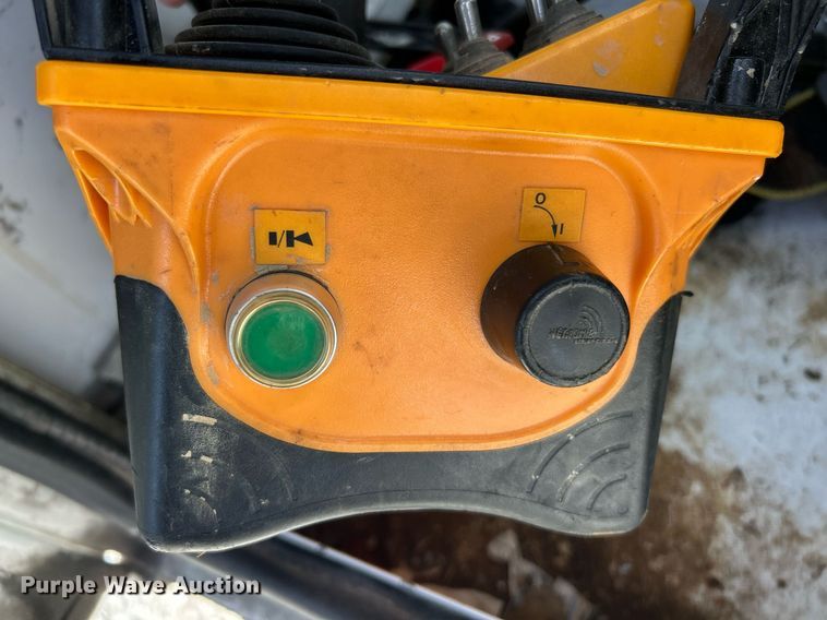 image for item EK2750 2013 Freightliner M2 digger derrick truck