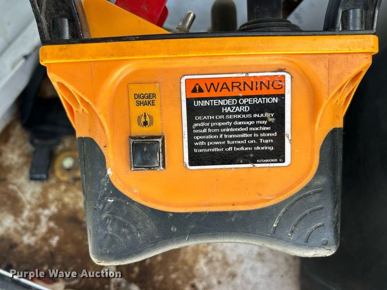 image for item EK2750 2013 Freightliner M2 digger derrick truck