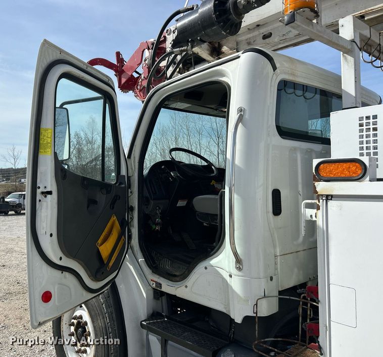 image for item EK2750 2013 Freightliner M2 digger derrick truck