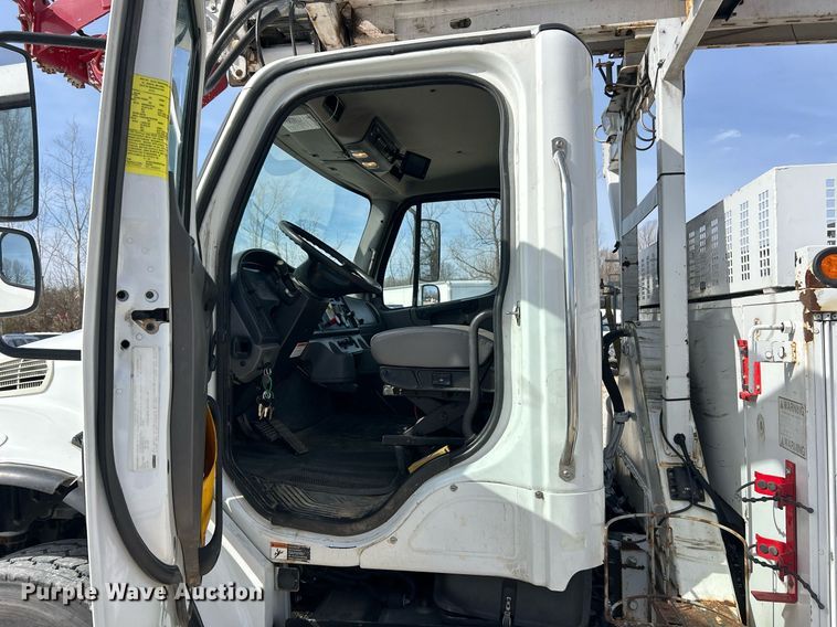 image for item EK2750 2013 Freightliner M2 digger derrick truck