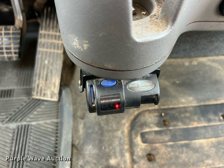 image for item EK2750 2013 Freightliner M2 digger derrick truck