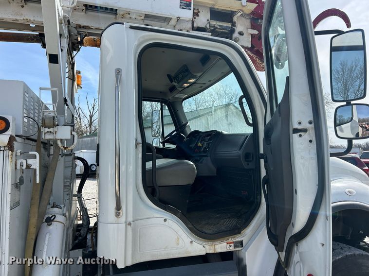image for item EK2750 2013 Freightliner M2 digger derrick truck