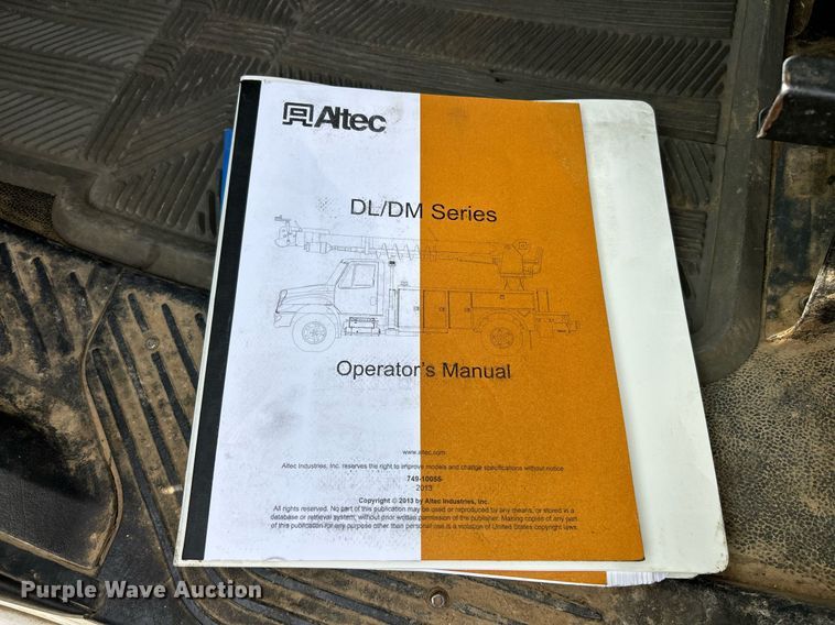 image for item EK2750 2013 Freightliner M2 digger derrick truck