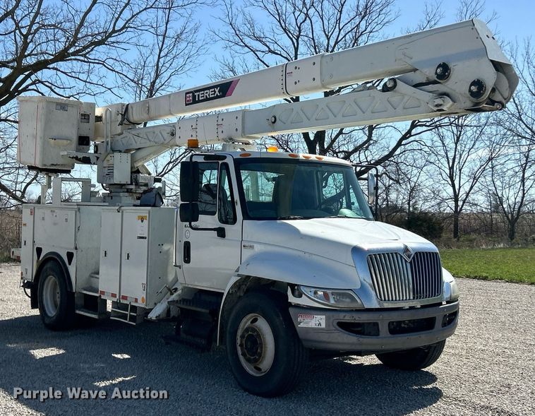 image for item EK2765 2012 International MA025 bucket truck