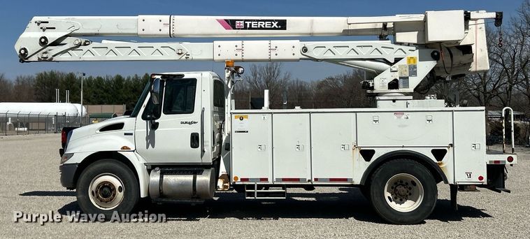 image for item EK2765 2012 International MA025 bucket truck