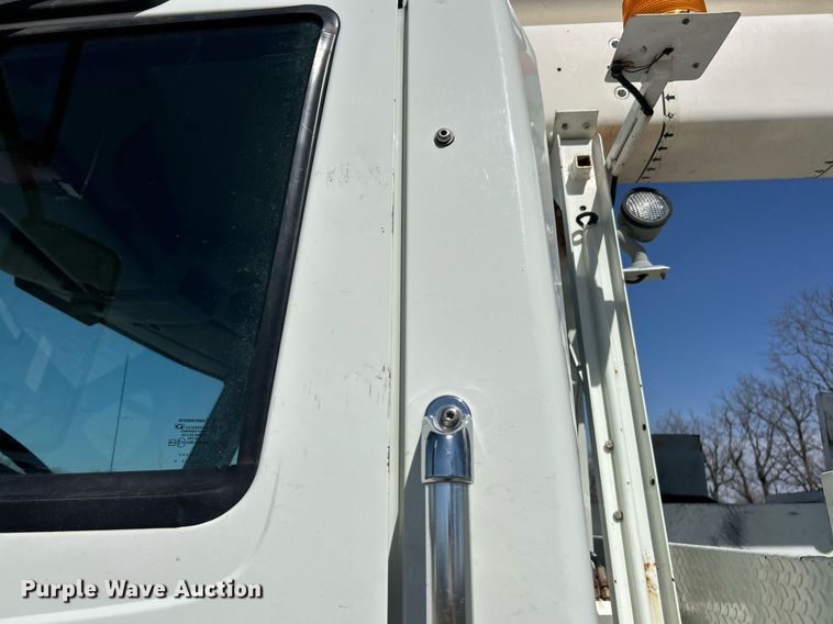 image for item EK2765 2012 International MA025 bucket truck