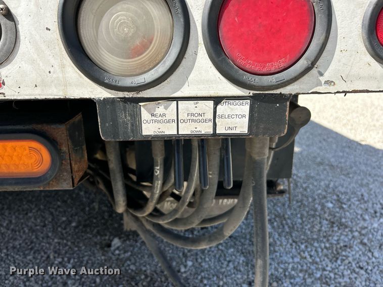 image for item EK2765 2012 International MA025 bucket truck