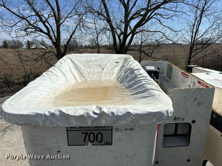 image for item EK2765 2012 International MA025 bucket truck