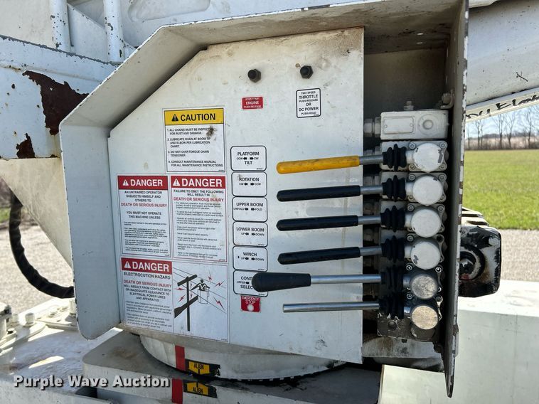 image for item EK2765 2012 International MA025 bucket truck