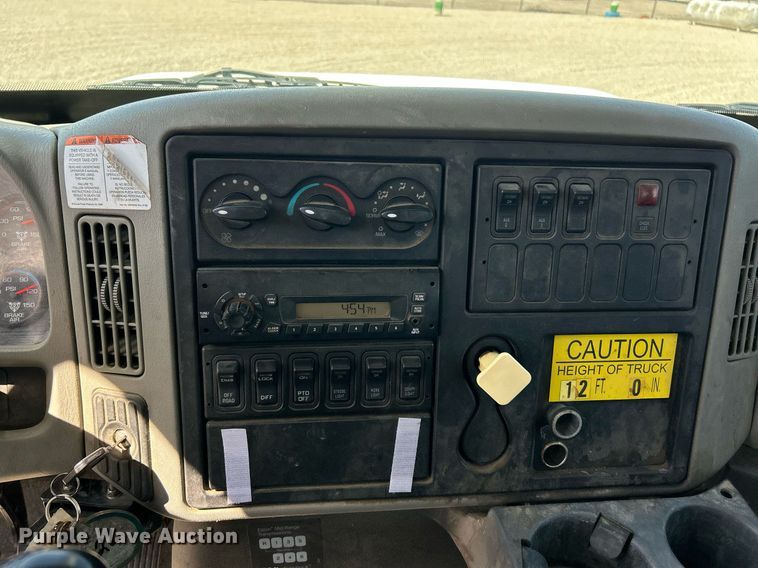 image for item EK2765 2012 International MA025 bucket truck