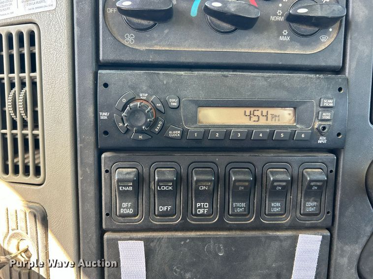 image for item EK2765 2012 International MA025 bucket truck