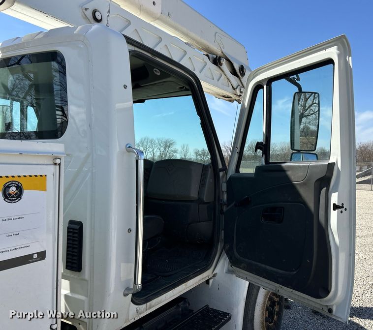 image for item EK2765 2012 International MA025 bucket truck