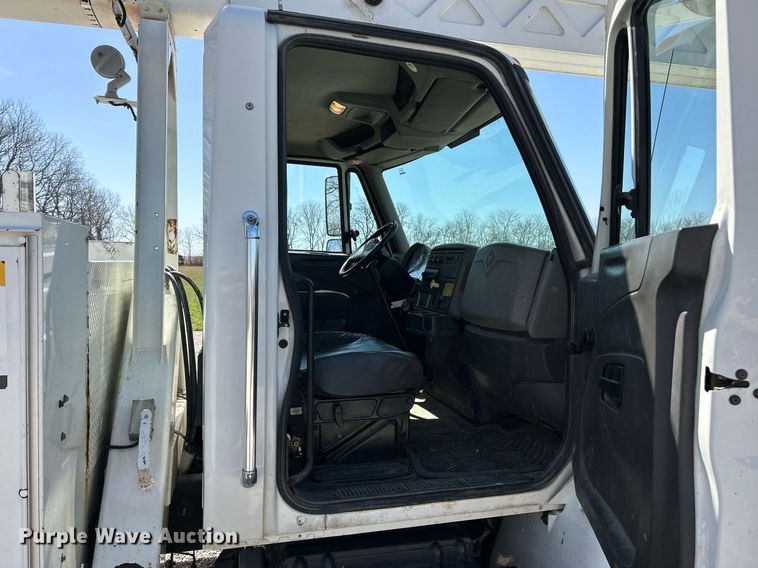 image for item EK2765 2012 International MA025 bucket truck