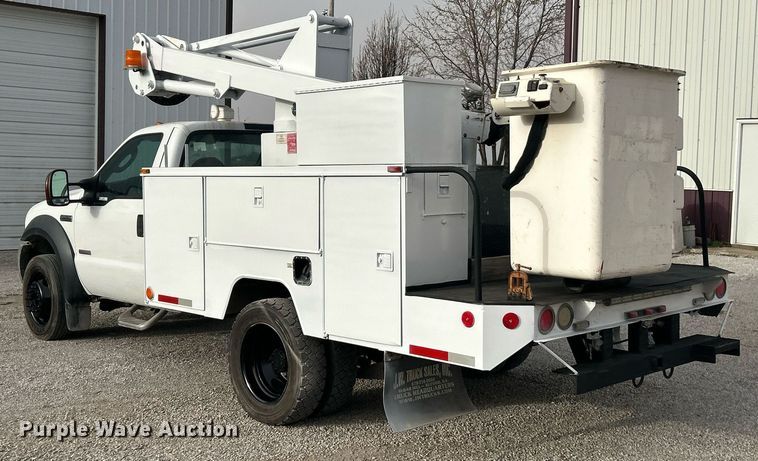 image for item EK2768 2007 Ford F450 Super Duty XL bucket truck