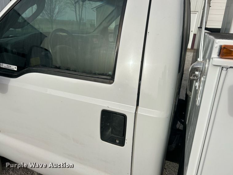 image for item EK2768 2007 Ford F450 Super Duty XL bucket truck