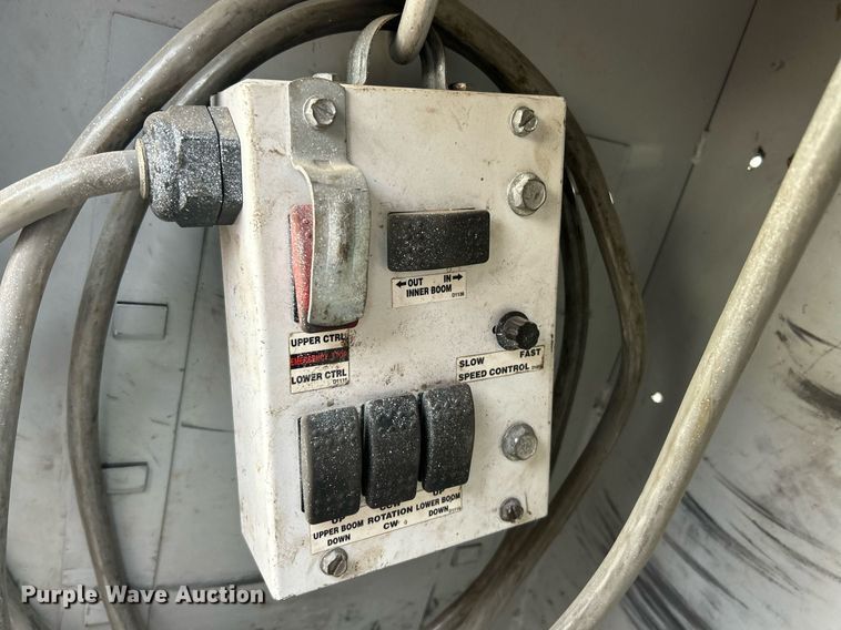 image for item EK2768 2007 Ford F450 Super Duty XL bucket truck