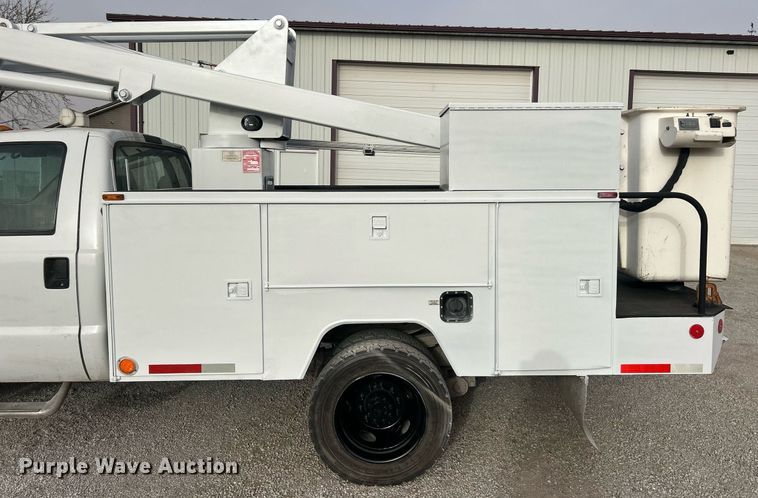 image for item EK2768 2007 Ford F450 Super Duty XL bucket truck