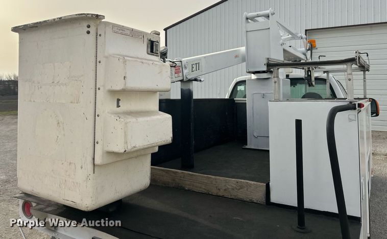 image for item EK2768 2007 Ford F450 Super Duty XL bucket truck