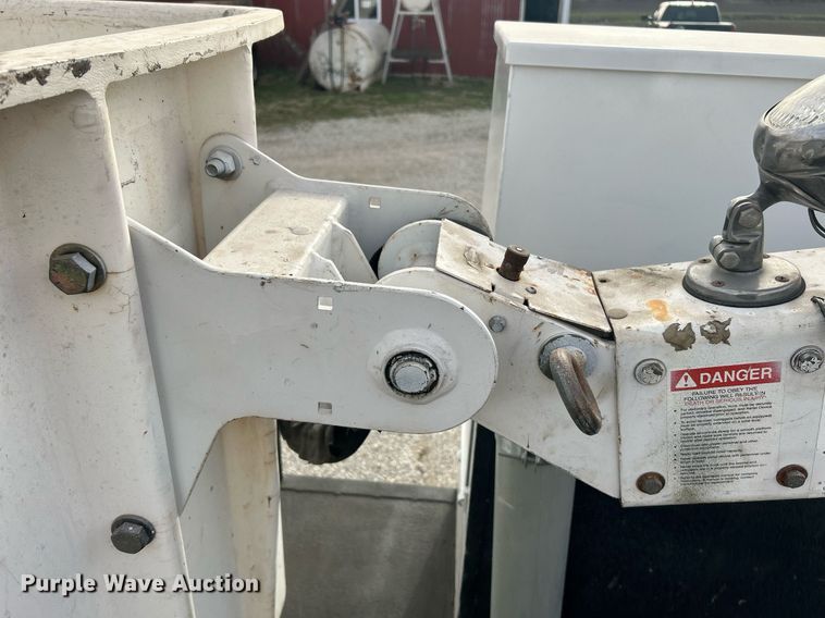 image for item EK2768 2007 Ford F450 Super Duty XL bucket truck