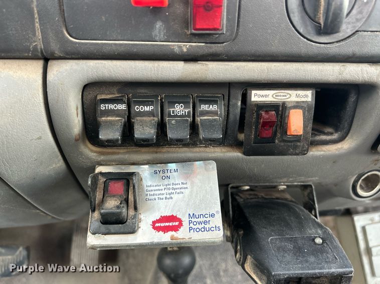 image for item EK2768 2007 Ford F450 Super Duty XL bucket truck